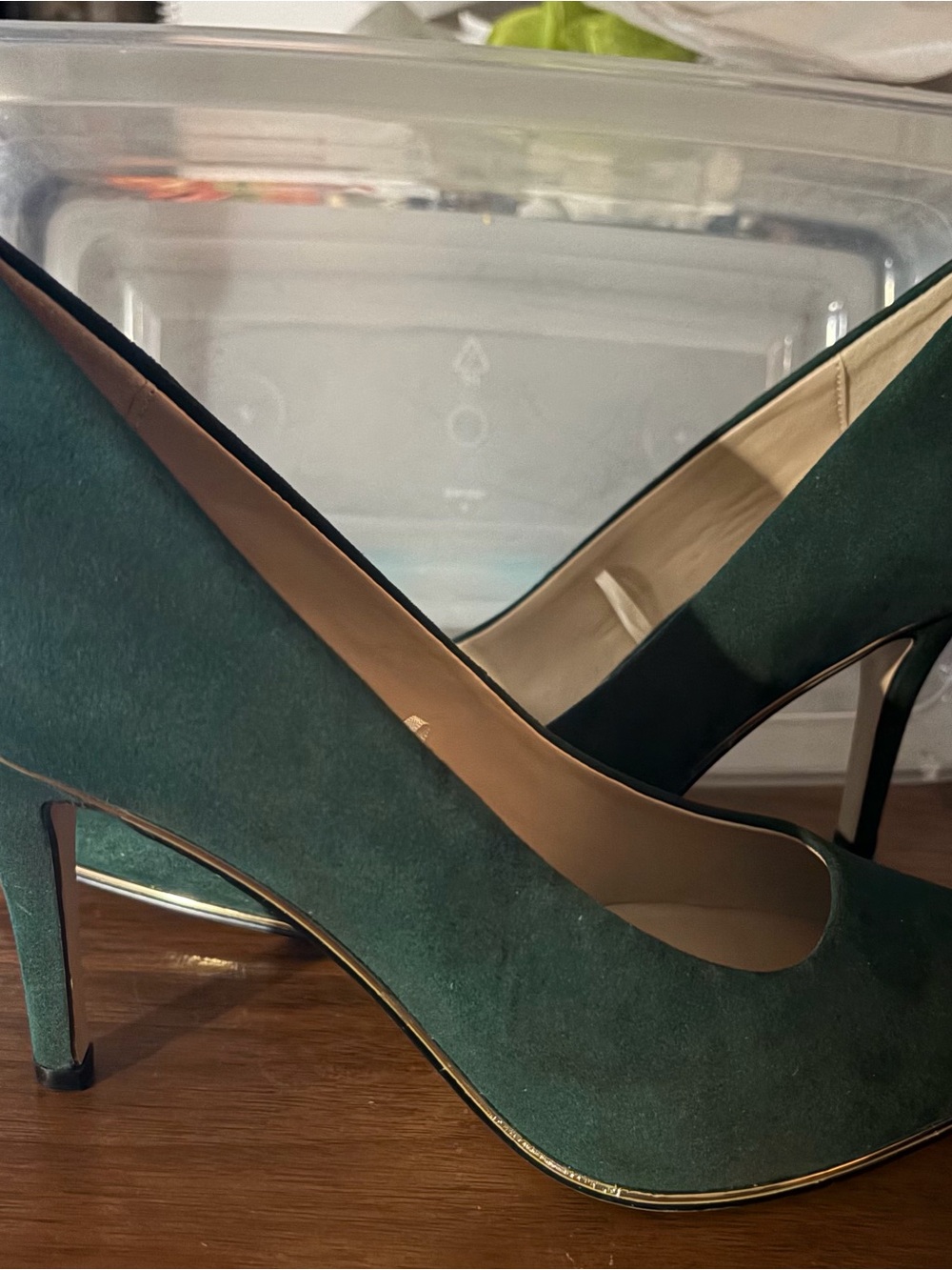 NWT Marc Jacobs Classic Green Suede Women's Pumps - Elegant High Heels